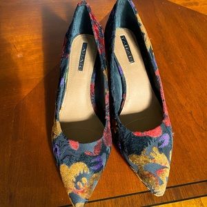 Tahari multi print heels